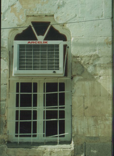 Foto : 61- Saha Camii,pencereden görünüş