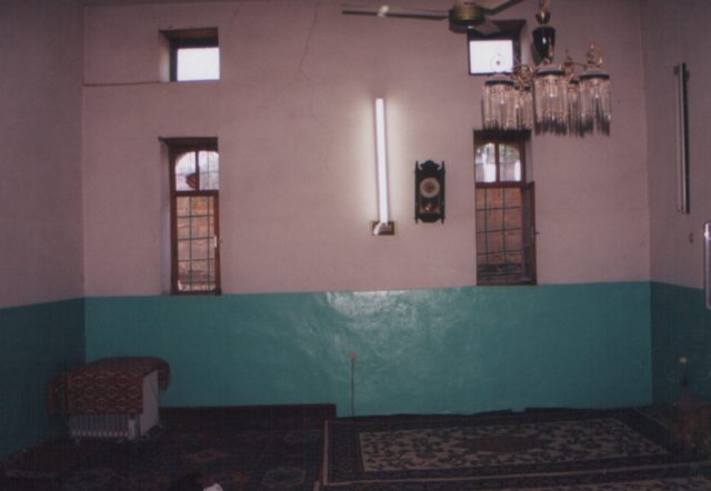 Foto : 123- Akçakent Köyü yukarıoba Camii,  iç mekandan görünüş