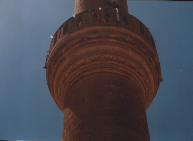 Foto : 138- Çanakçı Köyü Camii, minarenin şerefe altından görünüş