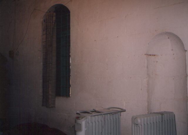 Foto : 131- Çanakçı Köyü Camii,  son cemaat yerinin batı bölümünden ve mihrabiye nişinden görünüş