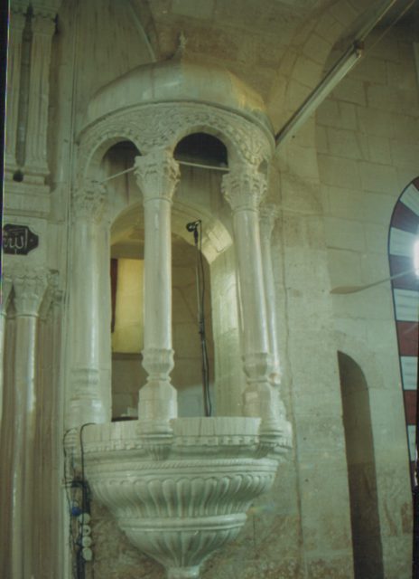 Foto : 103- Çarşı Camii, minberden görünüş