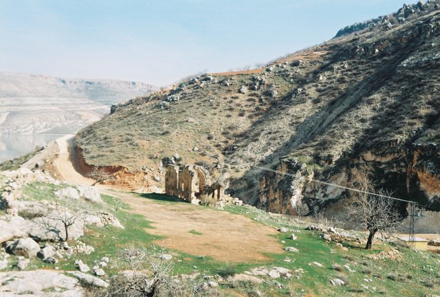 Foto : 139- Ehneş Kilisesi, kuzeybatıdan genel görünüş