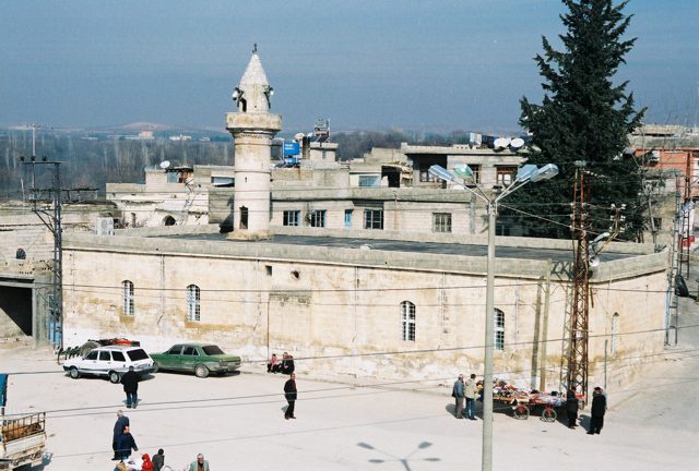 Foto. : 2- Uluyatır Kasabası Merkez Camii’nden genel görünüş