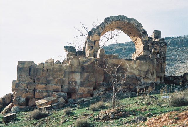 Foto : 148- Ehneş Kilisesi, doğudan görünüş