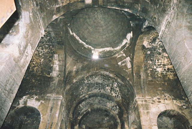 Foto : 181- Fevkani Kilisesi, üst örtü ve taşıyıcılardan görünüş